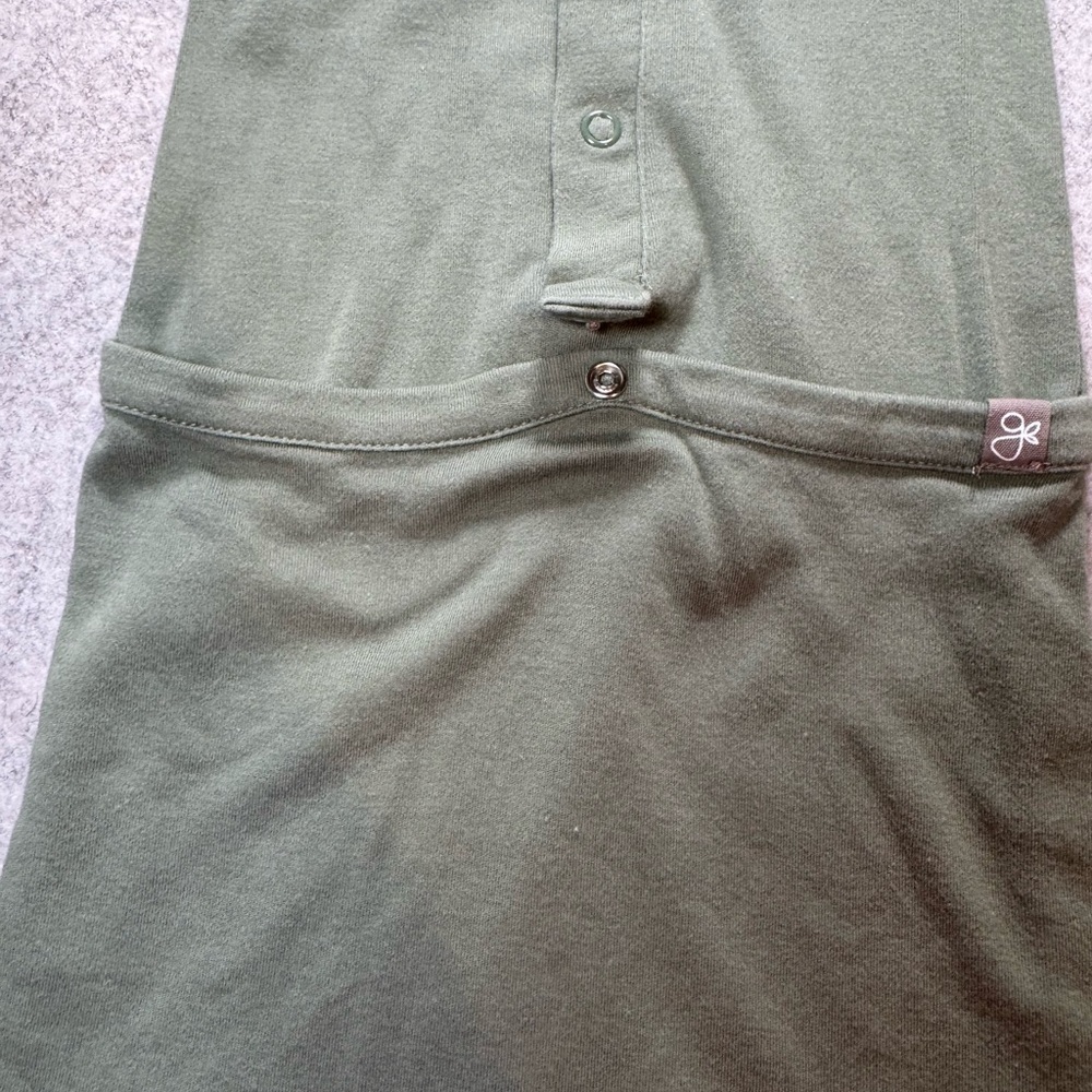 Goumi Green 24 Hour Convertible Gown Size 3-6M - Picture 4 of 6